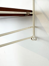 Afbeelding in Gallery-weergave laden, Vintage Wandrek Van Nisse Strinning voor String