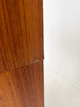 Afbeelding in Gallery-weergave laden, Vintage Teak Boekenkast / Wandkast
