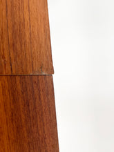 Afbeelding in Gallery-weergave laden, Vintage Teak Boekenkast / Wandkast