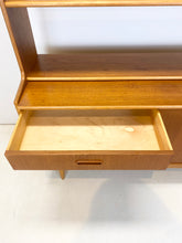 Afbeelding in Gallery-weergave laden, Teak Boekenkast / Wandkast