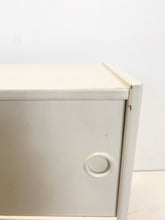 Afbeelding in Gallery-weergave laden, Wit Vintage Kastje