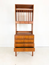 Afbeelding in Gallery-weergave laden, Vintage Wandkast / Platenkast 'Variett', Bertil Fridhagen voor Bodafors