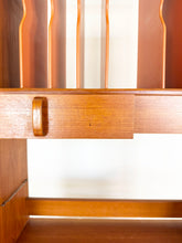 Afbeelding in Gallery-weergave laden, Vintage Wandkast / Platenkast 'Variett', Bertil Fridhagen voor Bodafors