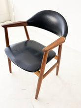 Afbeelding in Gallery-weergave laden, Black Leather Chair