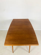 Load image into Gallery viewer, Teak Eettafel uit Zweden