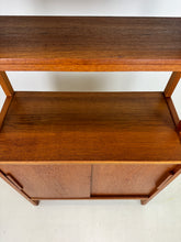 Afbeelding in Gallery-weergave laden, Hoge Teak Boekenkast (1/2)