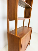 Afbeelding in Gallery-weergave laden, Hoge Teak Boekenkast (1/2)