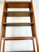 Afbeelding in Gallery-weergave laden, Hoge Teak Boekenkast (2/2)