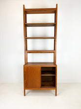 Afbeelding in Gallery-weergave laden, Hoge Teak Boekenkast (2/2)