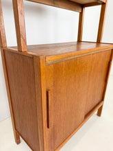 Afbeelding in Gallery-weergave laden, Hoge Teak Boekenkast (2/2)