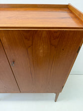 Afbeelding in Gallery-weergave laden, Scandinavische Teak Kast