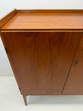 Afbeelding in Gallery-weergave laden, Scandinavische Teak Kast