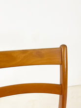 Afbeelding in Gallery-weergave laden, Zweedse Vintage Stoelen (set van 4)