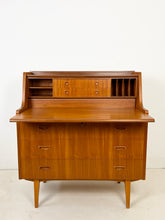 Afbeelding in Gallery-weergave laden, Vintage Secretaire uit Scandinavië