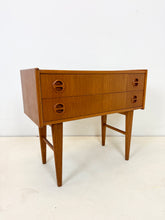 Load image into Gallery viewer, Deens Teak Ladekastje