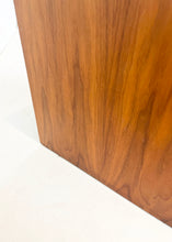 Afbeelding in Gallery-weergave laden, Low Vintage Standing Cabinet