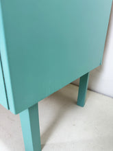 Afbeelding in Gallery-weergave laden, Hoge Ladekast, Svensk Möbelindustri