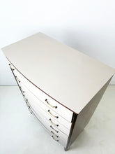 Load image into Gallery viewer, Opgeknapte Hoge Ladekast