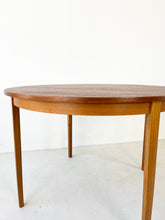 Afbeelding in Gallery-weergave laden, Ronde Teakhouten Tafel
