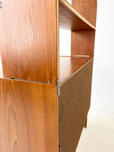 Load image into Gallery viewer, Scandinavische Vintage Boekenkast / Wandkast