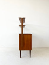 Afbeelding in Gallery-weergave laden, Vintage Wandkast uit Zweden