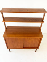 Afbeelding in Gallery-weergave laden, Vintage Wandkast uit Zweden