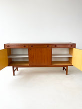 Afbeelding in Gallery-weergave laden, Scandinavisch Dressoir / Sideboard Tage Olofsson voor Ulferts