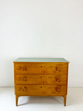 Afbeelding in Gallery-weergave laden, Opgeknapte Vintage Ladekast uit Zweden