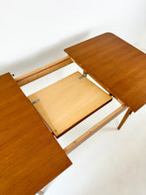 Load image into Gallery viewer, Teak Tafel, Uitschuifbaar