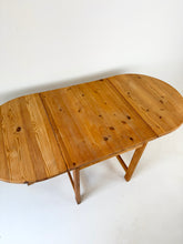 Load image into Gallery viewer, Karin Mobring Hangoortafel (jaren 70)