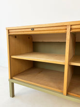 Afbeelding in Gallery-weergave laden, Vintage Archiefkast