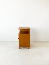 Afbeelding in Gallery-weergave laden, Zweeds Vintage Nachtkastje