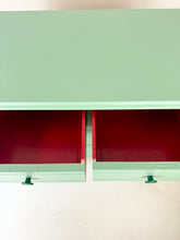 Afbeelding in Gallery-weergave laden, Opgeknapte Vintage Commode / Ladekast