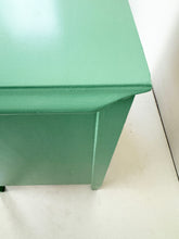 Afbeelding in Gallery-weergave laden, Opgeknapte Vintage Commode / Ladekast