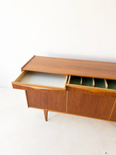 Afbeelding in Gallery-weergave laden, Scandinavisch Vintage Dressoir