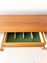 Afbeelding in Gallery-weergave laden, Scandinavisch Vintage Dressoir