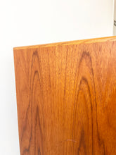 Afbeelding in Gallery-weergave laden, Scandinavisch Vintage Dressoir