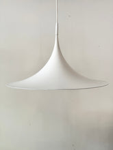 Load image into Gallery viewer, Heksenhoed Hanglamp van A/F Lyfa (1/2)