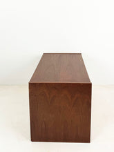 Load image into Gallery viewer, Lage Teak Ladekast