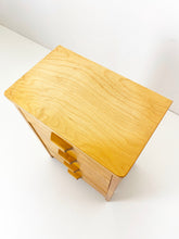 Load image into Gallery viewer, Small chest of drawers