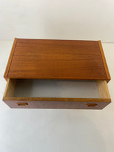 Load image into Gallery viewer, (Bed)side Table