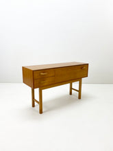 Afbeelding in Gallery-weergave laden, Scandinavische Teak Ladekastje