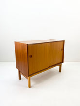 Load image into Gallery viewer, Teak Kast