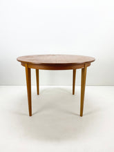 Afbeelding in Gallery-weergave laden, Uitschuifbare Ronde Eettafel