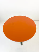 Load image into Gallery viewer, Round Side Table