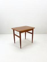 Afbeelding in Gallery-weergave laden, Teak Bijzettafel