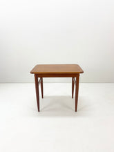 Afbeelding in Gallery-weergave laden, Teak Bijzettafel