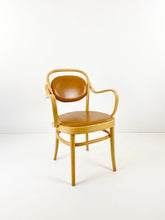 Load image into Gallery viewer, Chair