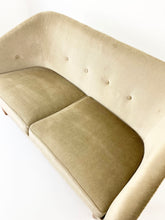 Load image into Gallery viewer, Velvet Sofa