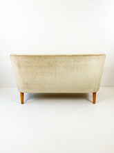Load image into Gallery viewer, Velvet Sofa